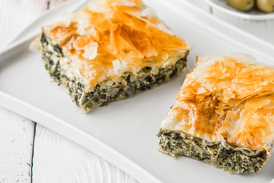 Σπανακόπιτα - Τι να μαγειρέψω σήμερα; Ανακαλύψτε 10 Ελληνικές παραδοσιακές συνταγές