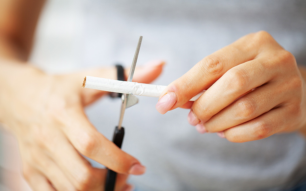 Calendar marking quit smoking timeline - Tracking progress in smoking cessation