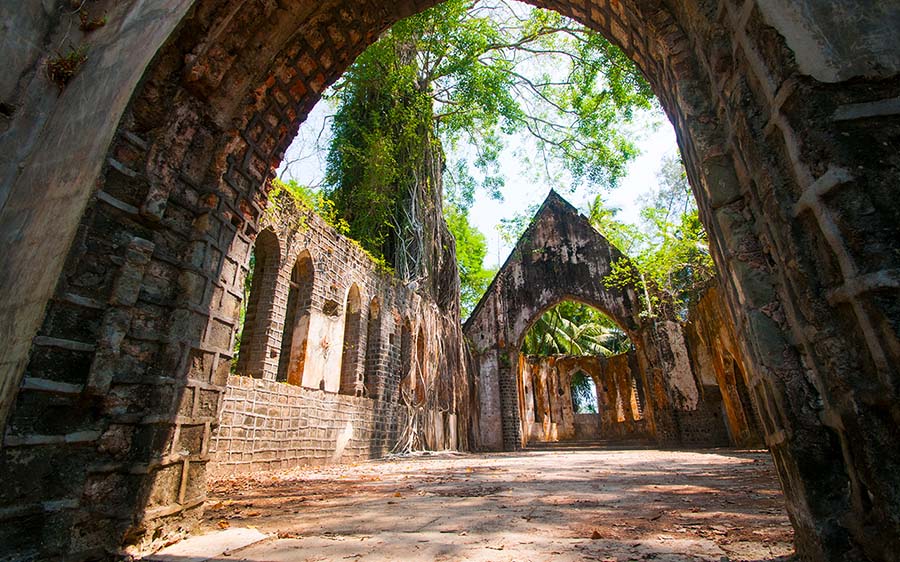 10 Abandoned Ghost Towns the World Forgot