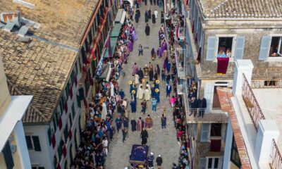 Πάσχα στην Κέρκυρα: Έθιμα & Εμπειρίες Που Πρέπει να Ζήσετε & Που Να Μείνετε